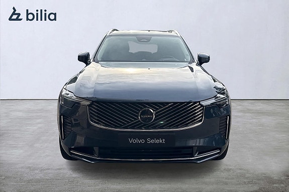 Volvo XC90 6 of 30