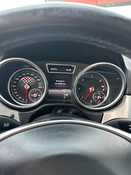Mercedes-Benz GLE350 d 6 of 6