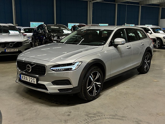 Volvo V90 Cross Country 7 of 25