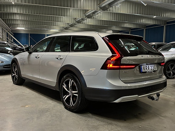 Volvo V90 Cross Country 5 of 25