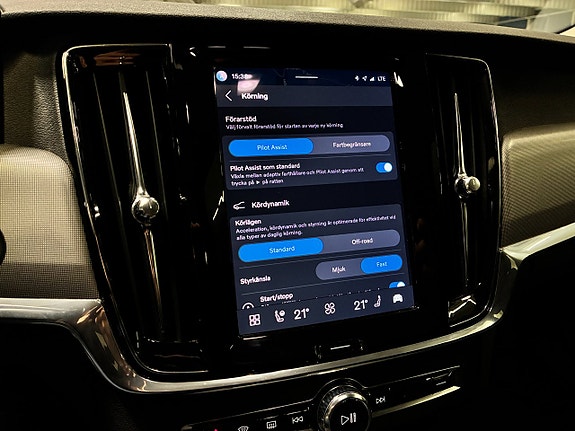 Volvo V90 Cross Country 18 of 25