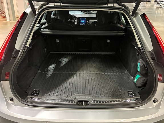 Volvo V90 Cross Country 10 of 25