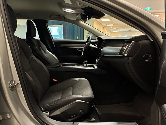 Volvo V90 Cross Country 11 of 25
