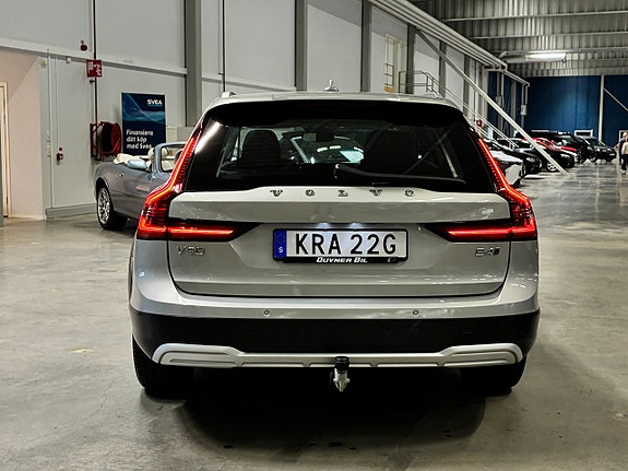 Volvo V90 Cross Country 4 of 25
