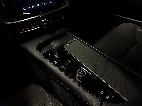 Volvo V90 Cross Country 23 of 25