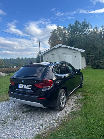 BMW X1 2 of 6