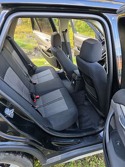 BMW X1 3 of 6