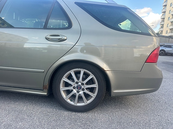 Saab 9-5 4 of 6