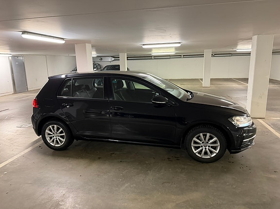 Volkswagen Golf VII 11 of 12