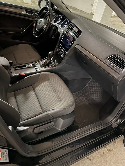 Volkswagen Golf VII 7 of 12