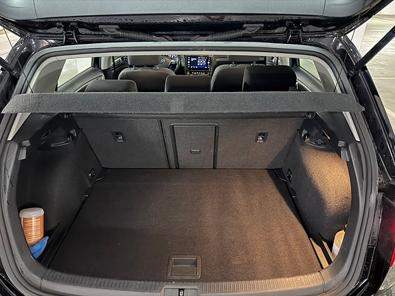 Volkswagen Golf VII 10 of 12