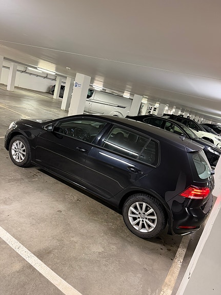 Volkswagen Golf VII 4 of 12