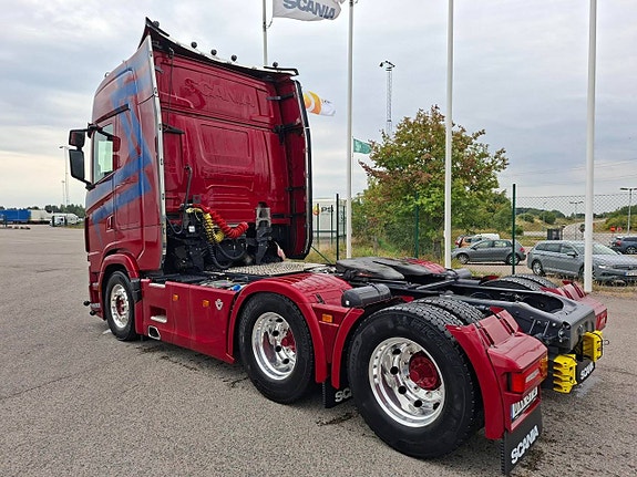 Mycket fin Scania S590 dragbil 5 of 9
