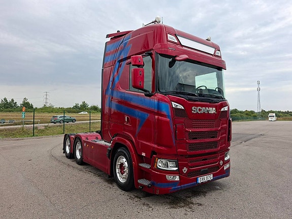 Mycket fin Scania S590 dragbil 3 of 9