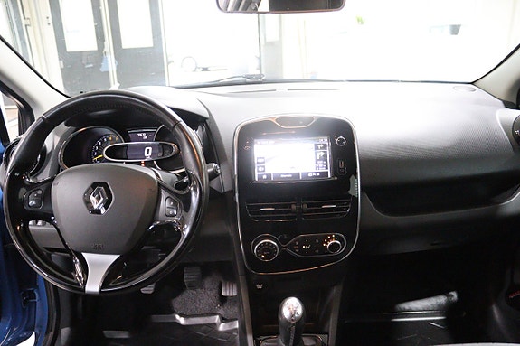 Renault Clio 24 of 26