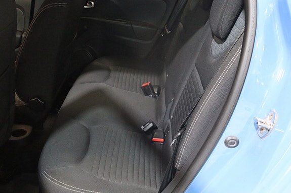 Renault Clio 20 of 26