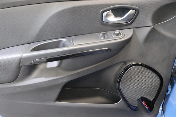 Renault Clio 22 of 26