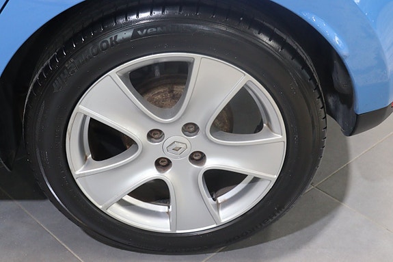 Renault Clio 19 of 26