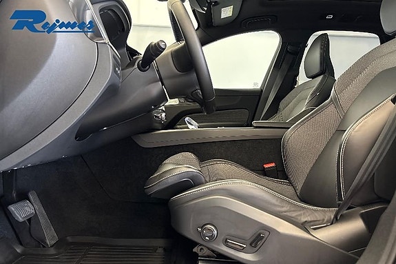 Volvo XC60 16 of 30