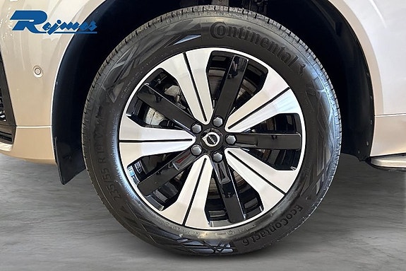 Volvo XC60 24 of 30