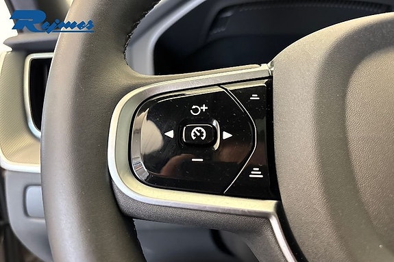 Volvo XC60 19 of 30