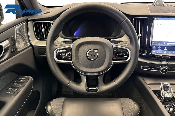 Volvo XC60 20 of 30