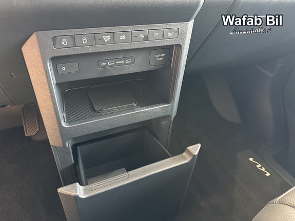 Kia PV5 11 of 15