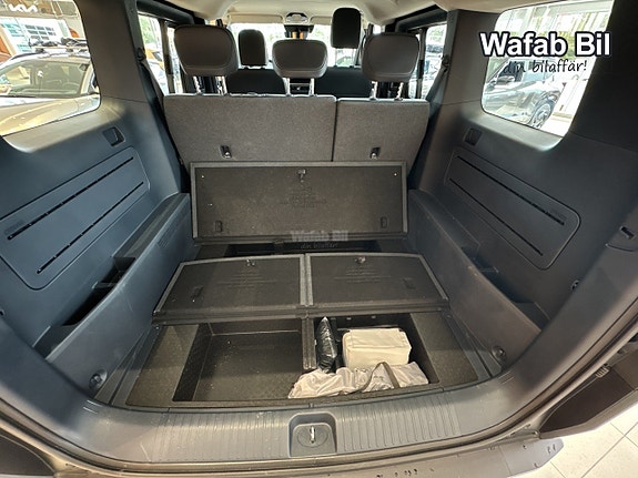 Kia PV5 14 of 15