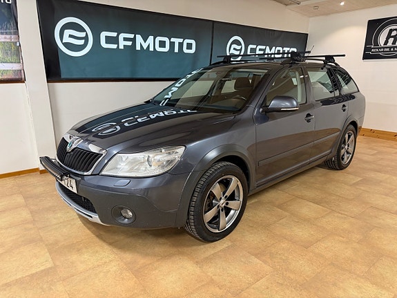 Skoda Octavia Scout 2 of 16