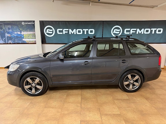 Skoda Octavia Scout 3 of 16