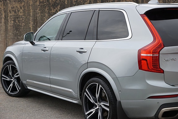 Volvo XC90 5 of 30
