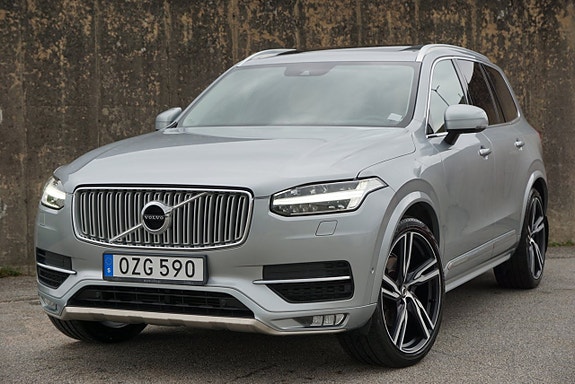 Volvo XC90 10 of 30