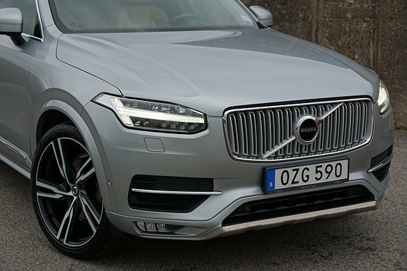 Volvo XC90 3 of 30