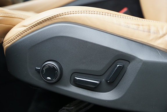 Volvo XC90 20 of 30