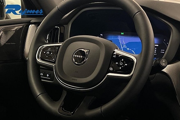 Volvo XC60 16 of 17