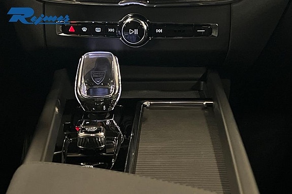Volvo XC60 17 of 17