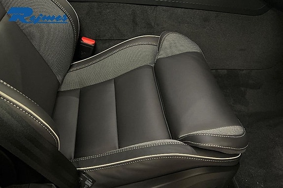 Volvo XC60 15 of 17