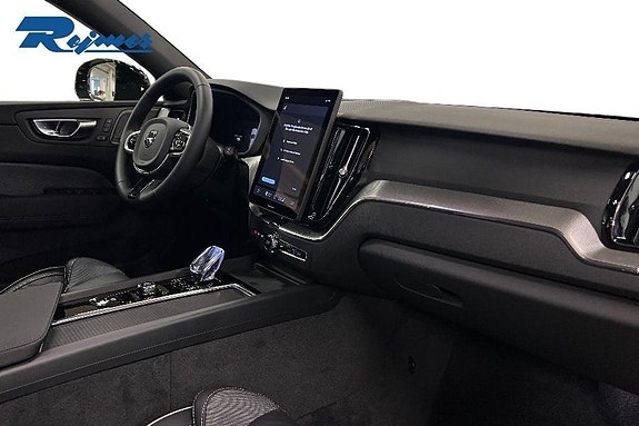 Volvo XC60 5 of 17