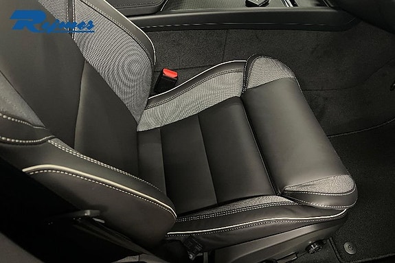 Volvo XC60 6 of 12