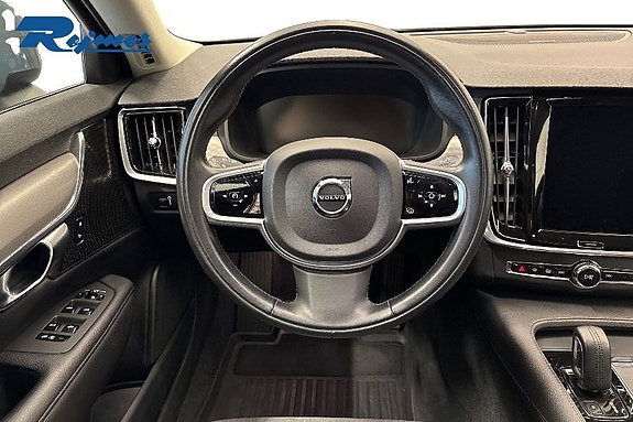 Volvo V90 Cross Country 13 of 26
