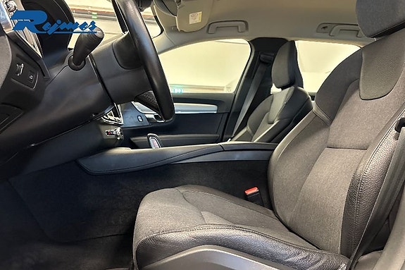 Volvo V90 Cross Country 6 of 26