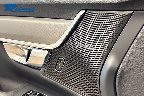 Volvo V90 Cross Country 17 of 26