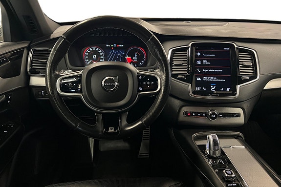 Volvo XC90 8 of 25