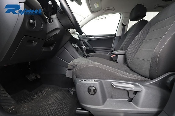 Volkswagen Tiguan 5 of 20