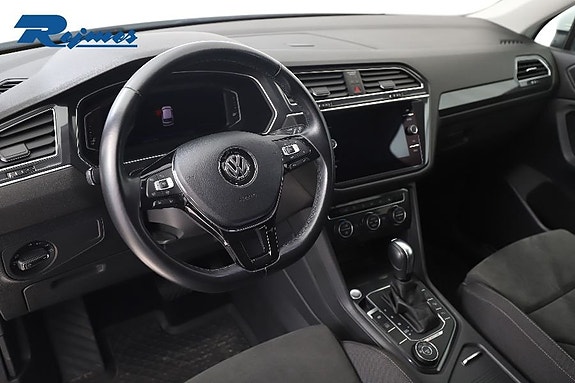 Volkswagen Tiguan 2 of 20