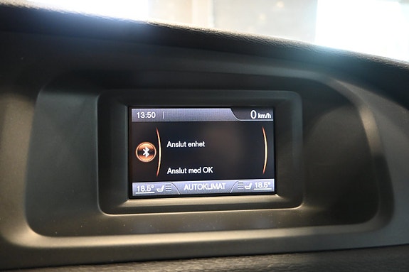 Volvo V40 13 of 22