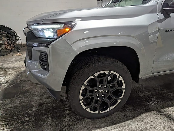 Chevrolet Colorado 8 of 30