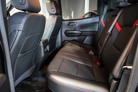 Chevrolet Colorado 17 of 30
