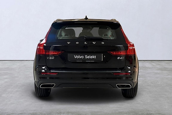 Volvo V60 Cross Country 5 of 13
