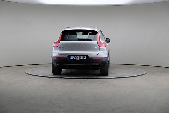 Volvo XC40 5 of 21